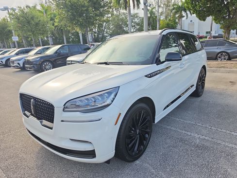Certified 2024 Lincoln Aviator Reserve w/ Jet Package RWD image 2