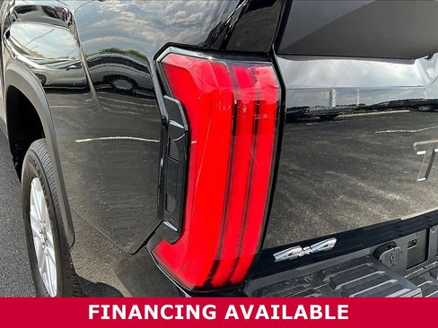 Used 2025 Toyota Tundra SR5 AWD/4WD image 21