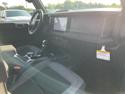 New 2026 Ford Bronco 4-Door w/ Sasquatch Package AWD/4WD image 11