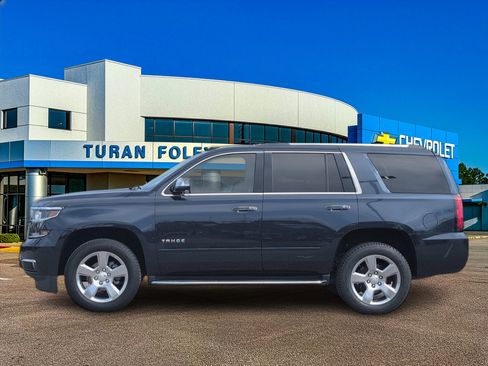 Used 2018 Chevrolet Tahoe Premier image 2