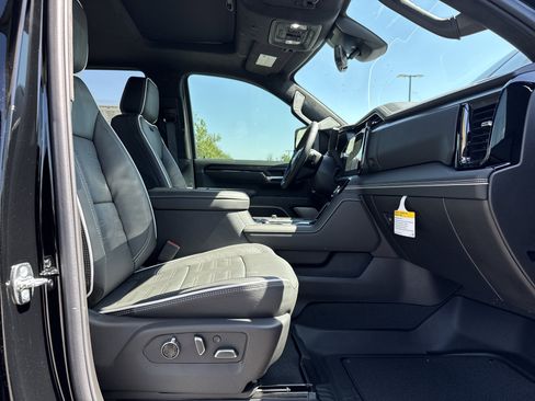New 2026 GMC Sierra 2500 AT4X AWD/4WD image 32