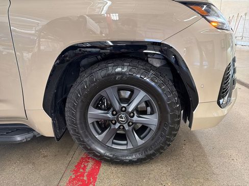 Used 2025 Lexus LX 700h Overtrail w/ Accessory Package (Z1) AWD/4WD image 33