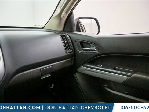 Used 2022 Chevrolet Colorado LT w/ LT Convenience Package image 14