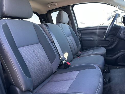 Used 2023 Nissan Titan S RWD image 13