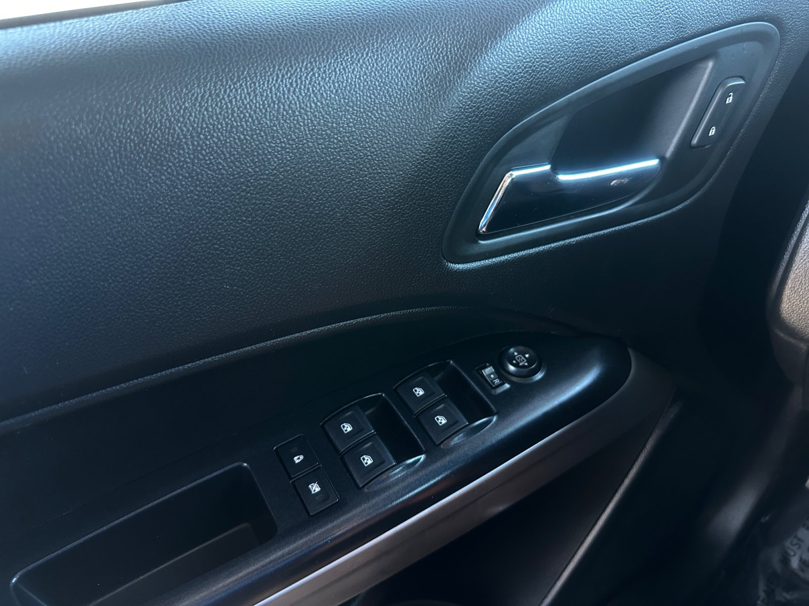 Used 2019 Chevrolet Colorado LT w/ Colorado RST Special Edition RWD image 18