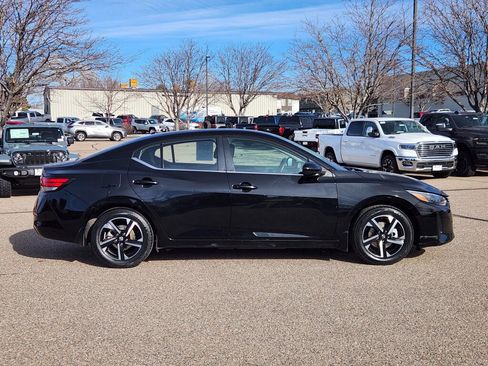 Used 2024 Nissan Sentra SV w/ Trunk Package image 2