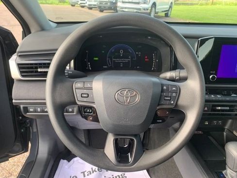 Used 2026 Toyota Camry LE FWD image 17