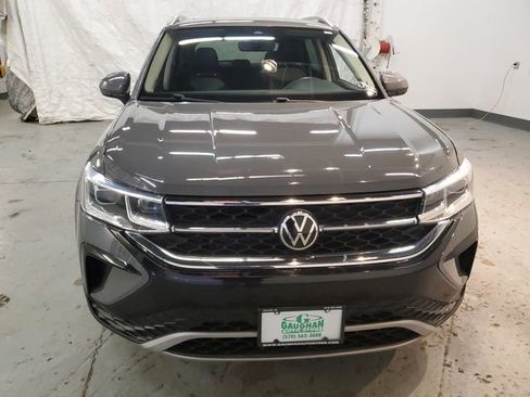 Used 2022 Volkswagen Taos SEL w/ Panoramic Sunroof Package AWD/4WD image 9