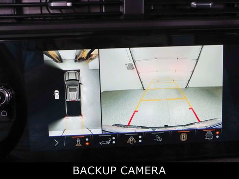 Used 2024 GMC Sierra 1500 AT4 w/ Technology Package AWD/4WD image 21