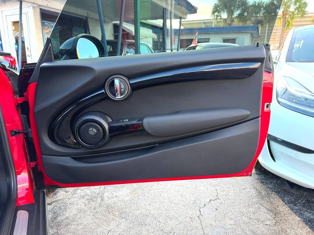 Used 2019 MINI Cooper S FWD image 25
