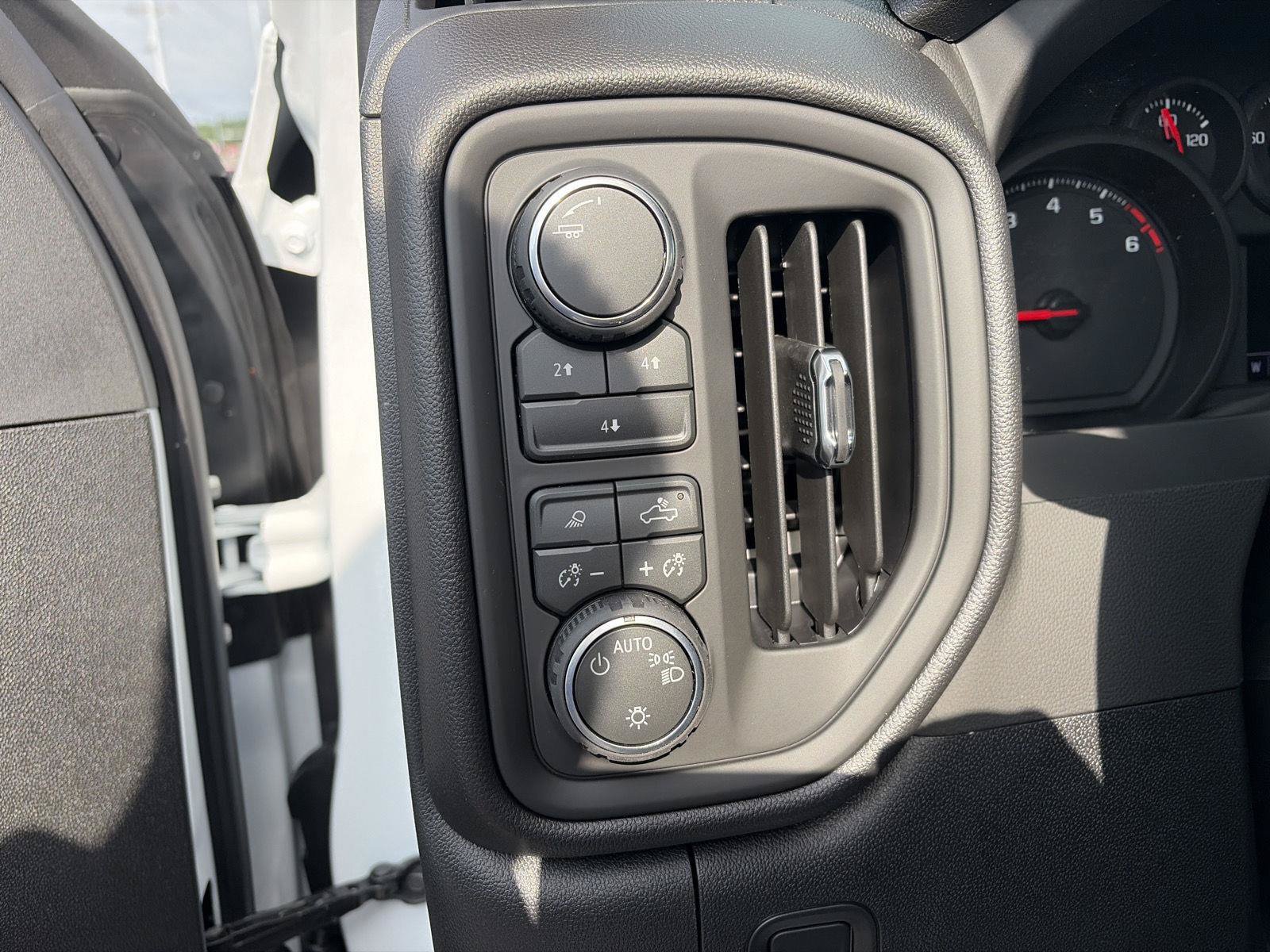 New 2026 Chevrolet Silverado 2500 Custom w/ Custom Value Package AWD/4WD image 18