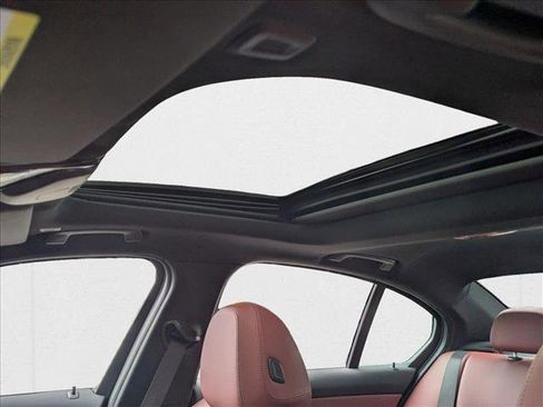 Used 2025 BMW 330i xDrive 330i xDrive w/ Premium Package image 17