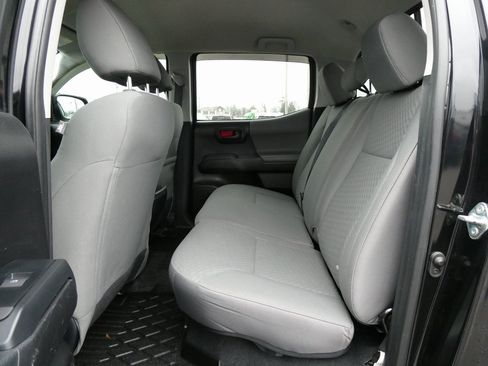 Used 2020 Toyota Tacoma SR image 17