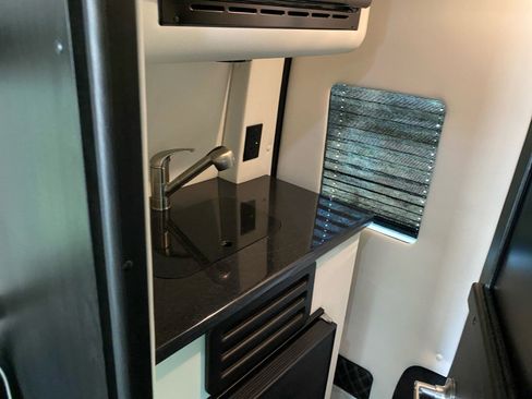 Used 2022 Mercedes-Benz Sprinter 3500 image 31