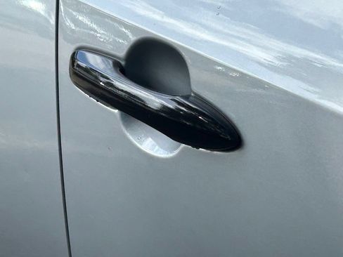 Used 2021 Toyota Corolla SE FWD image 18