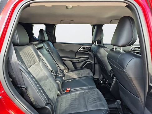 Used 2024 Mitsubishi Outlander SE FWD image 28