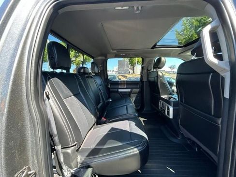 Used 2019 Ford F150 Lariat w/ Equipment Group 502A Luxury AWD/4WD image 12