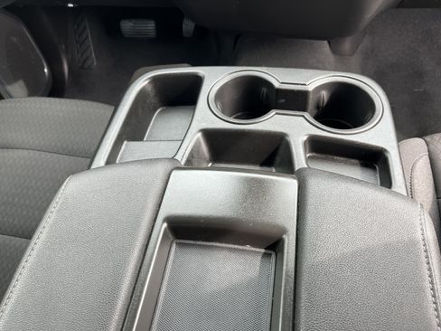 Used 2024 Chevrolet Silverado 1500 LT AWD/4WD image 16