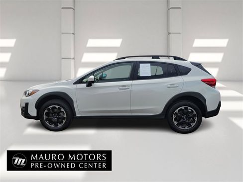 Used 2023 Subaru Crosstrek 2.0i Premium image 6