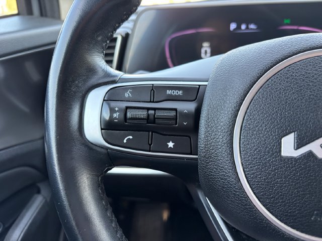Certified 2024 Kia Sportage EX FWD image 11