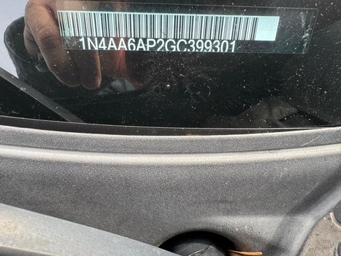 Used 2016 Nissan Maxima Platinum w/ Interior Lighting Package image 16