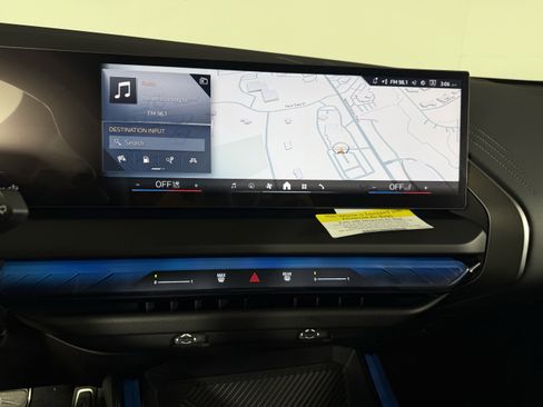 Used 2026 BMW X3 xDrive30 w/ Premium Package image 12