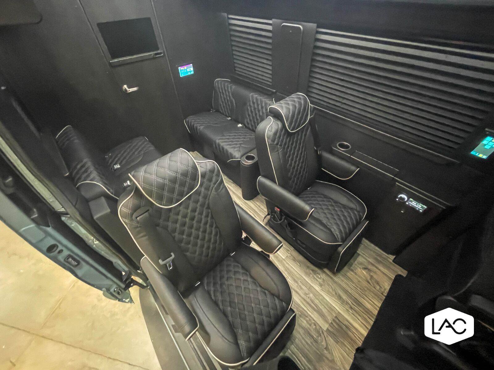 Used 2023 Mercedes-Benz Sprinter 2500 image 5