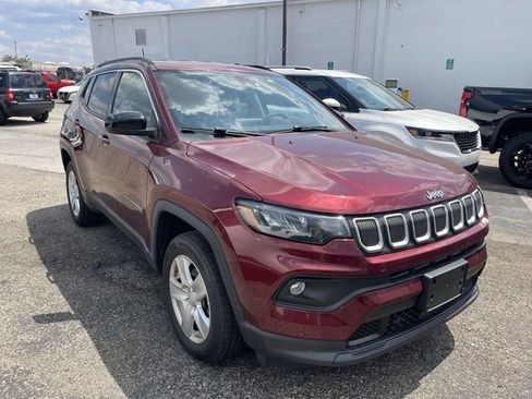 Used 2022 Jeep Compass Latitude AWD/4WD image 14