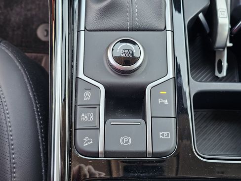 Used 2025 Kia Sorento SX image 27