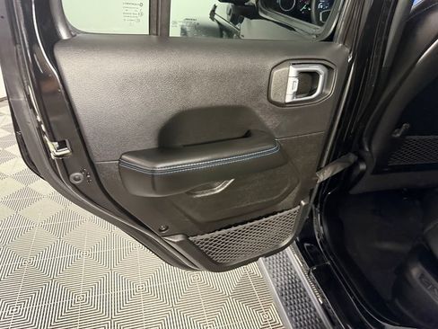 Used 2024 Jeep Wrangler High Altitude AWD/4WD image 25