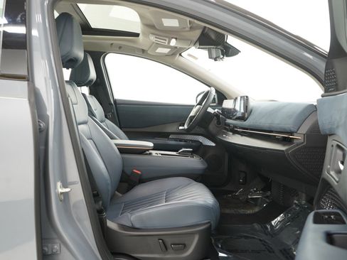 Used 2023 Nissan Ariya image 13