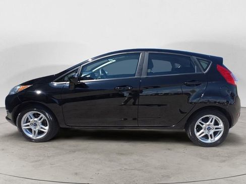 Used 2019 Ford Fiesta SE FWD image 2