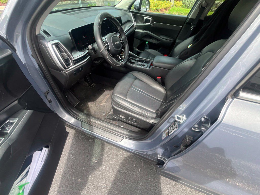 Used 2024 Kia Sorento S FWD image 12