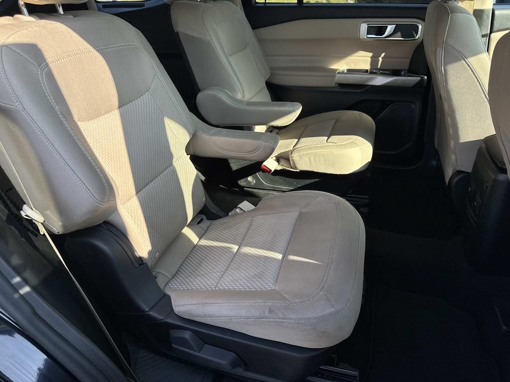 Used 2024 Ford Explorer XLT RWD image 24