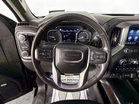 Used 2021 GMC Sierra 2500 Denali w/ Denali Ultimate Package AWD/4WD image 11