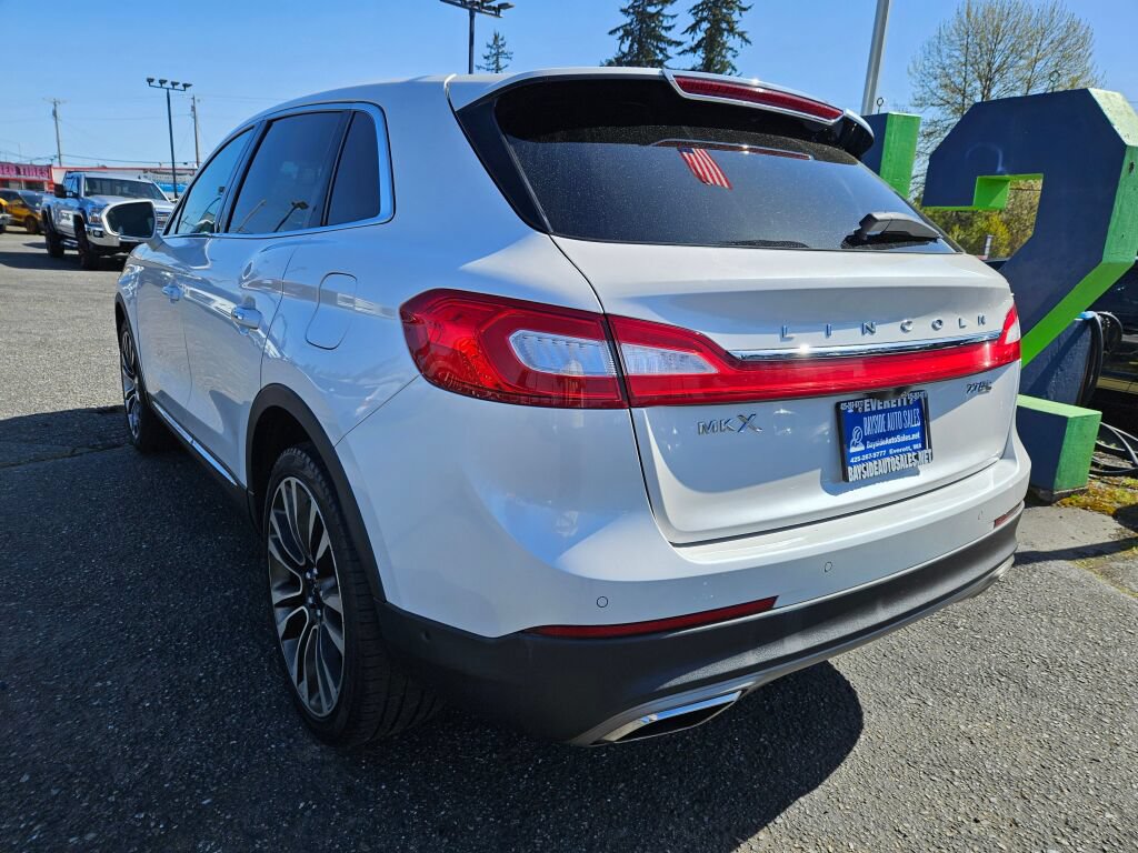 Used 2016 Lincoln MKX Reserve w/ Luxury Package AWD/4WD image 3