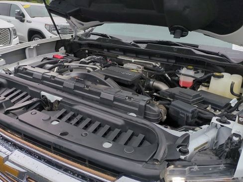 Used 2023 Chevrolet Silverado 2500 High Country AWD/4WD image 26