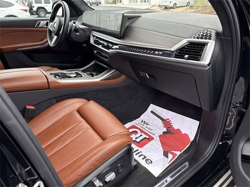 Used 2024 BMW X7 xDrive40i w/ M Sport Package image 14
