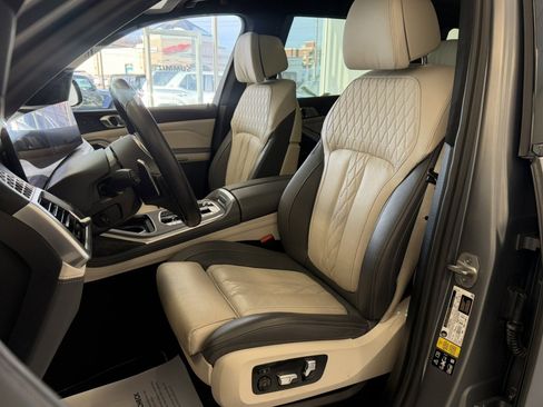 Used 2023 BMW X7 xDrive40i w/ Executive Package image 35
