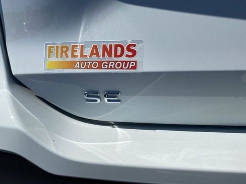 New 2025 Volkswagen Tiguan SE image 16