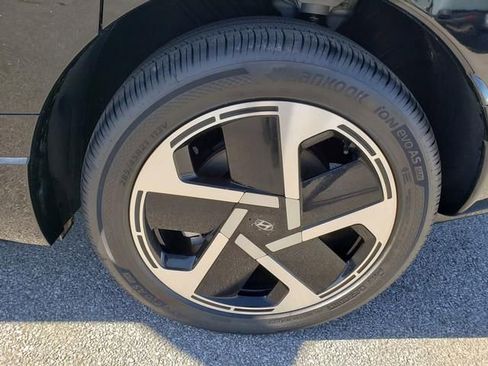 New 2026 Hyundai Ioniq 9 Limited image 12