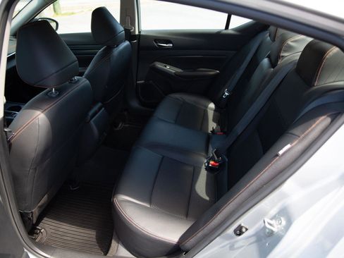 Used 2022 Nissan Altima 2.5 SR AWD/4WD image 19