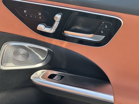 New 2026 Mercedes-Benz C 300 4MATIC Sedan image 17