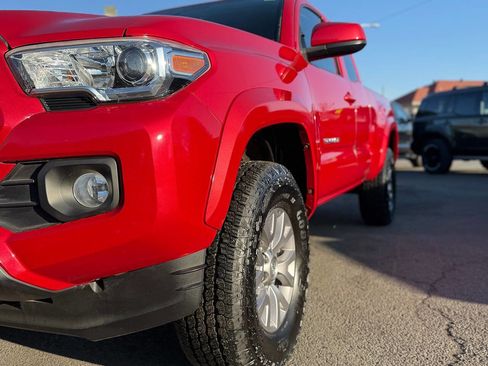 Used 2016 Toyota Tacoma TRD Sport image 76