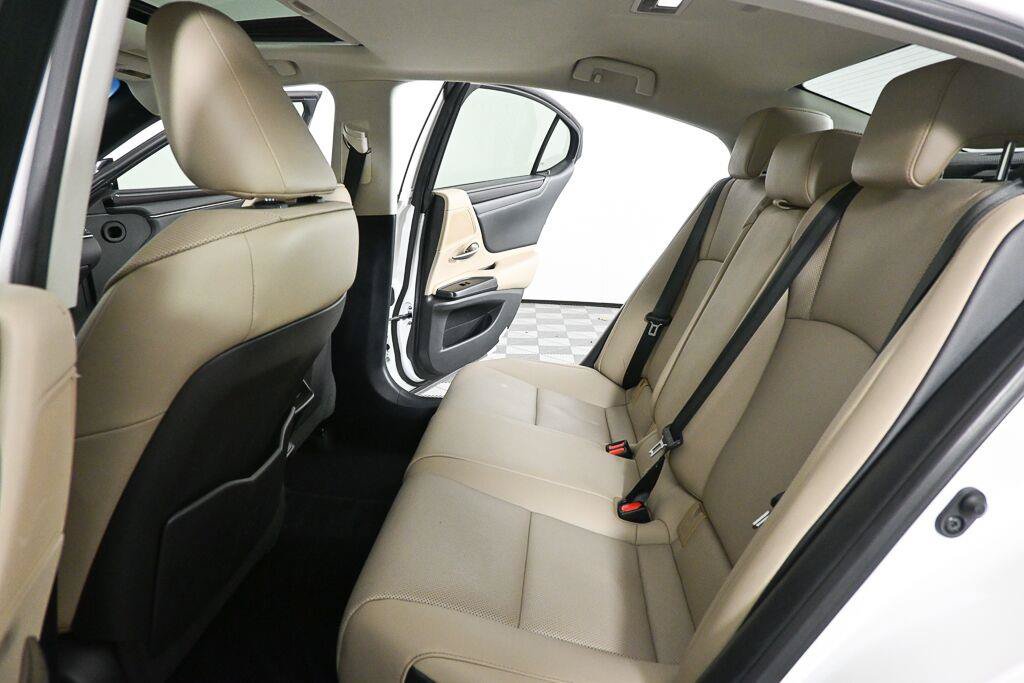 Used 2020 Lexus ES 350 w/ Premium Package FWD image 17