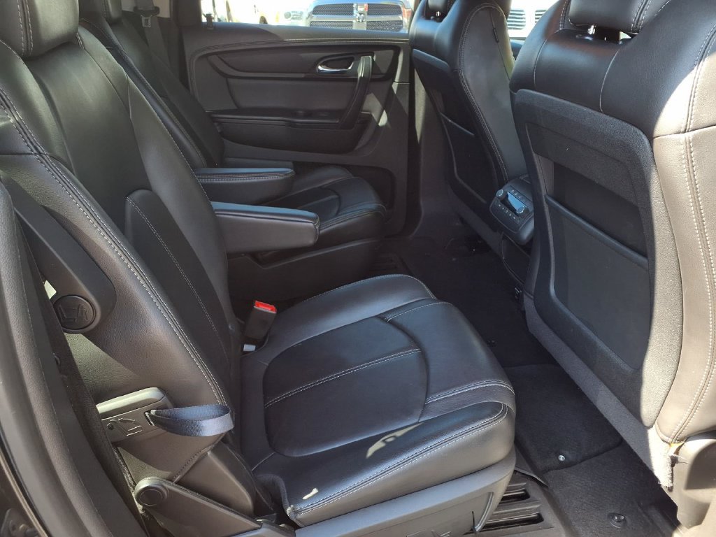 Used 2016 Chevrolet Traverse LT FWD image 32