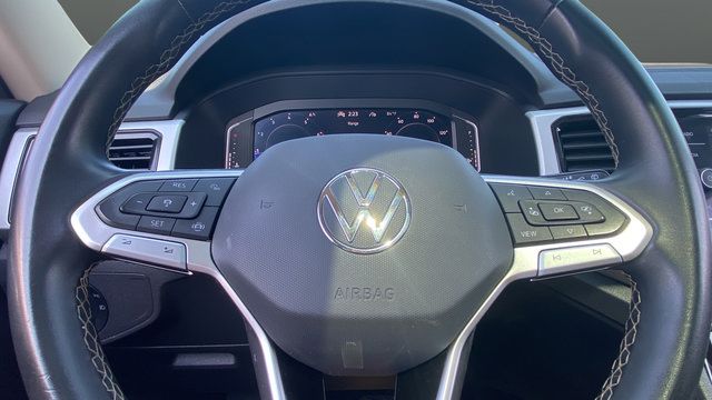 Used 2023 Volkswagen Atlas SE w/ Panoramic Sunroof Package AWD/4WD image 16