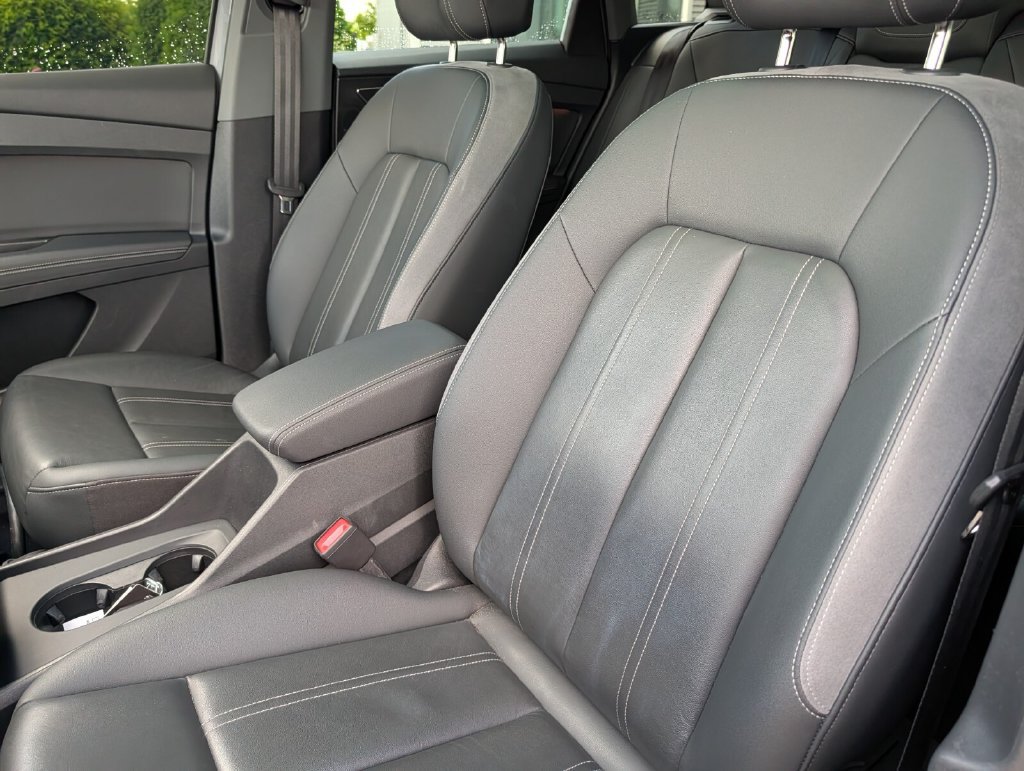 Used 2023 Audi Q4 e-tron Premium Plus w/ Premium Plus AWD/4WD image 11