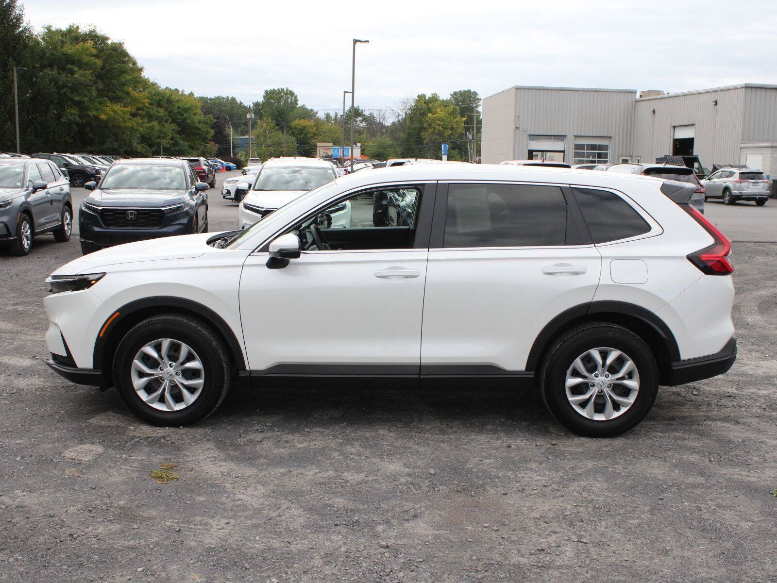 Used 2026 Honda CR-V LX image 5