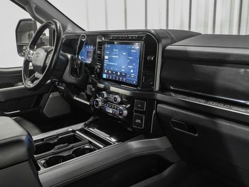 Used 2024 Ford F350 Lariat w/ Lariat Ultimate Package AWD/4WD image 12